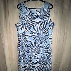 Liz Clairbourn Bkue swirl dress size 16